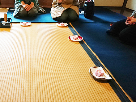 終了後にはお茶を飲みながらの雑談会